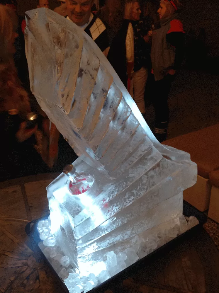 Close-up of the  Bottle holder of a Ski Jump from Passion for Ice